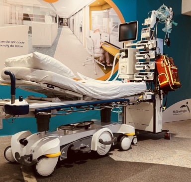 ICU Transport cart with Servo-U